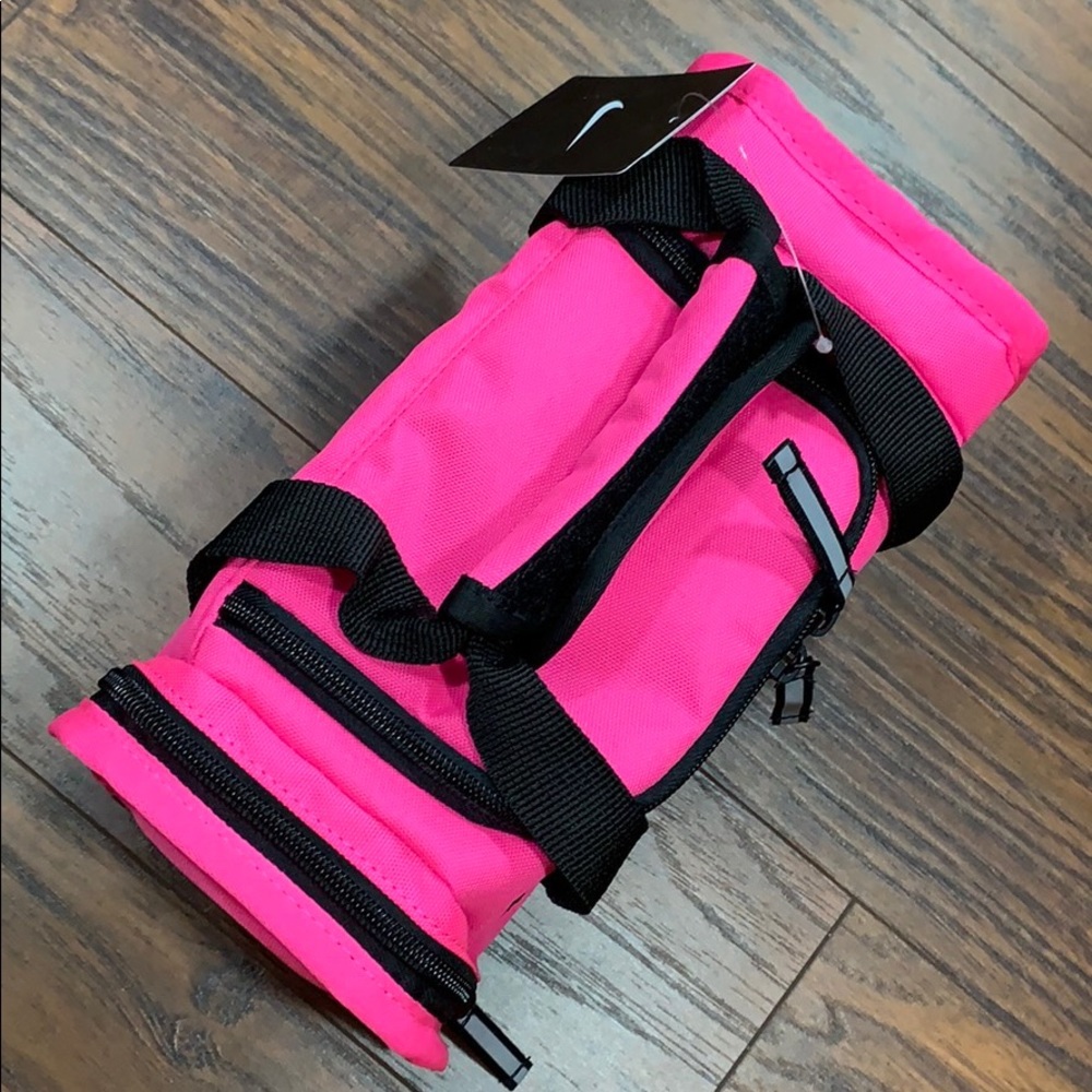 Nike Brasilia Fuel Pack - Picture 11 of 16